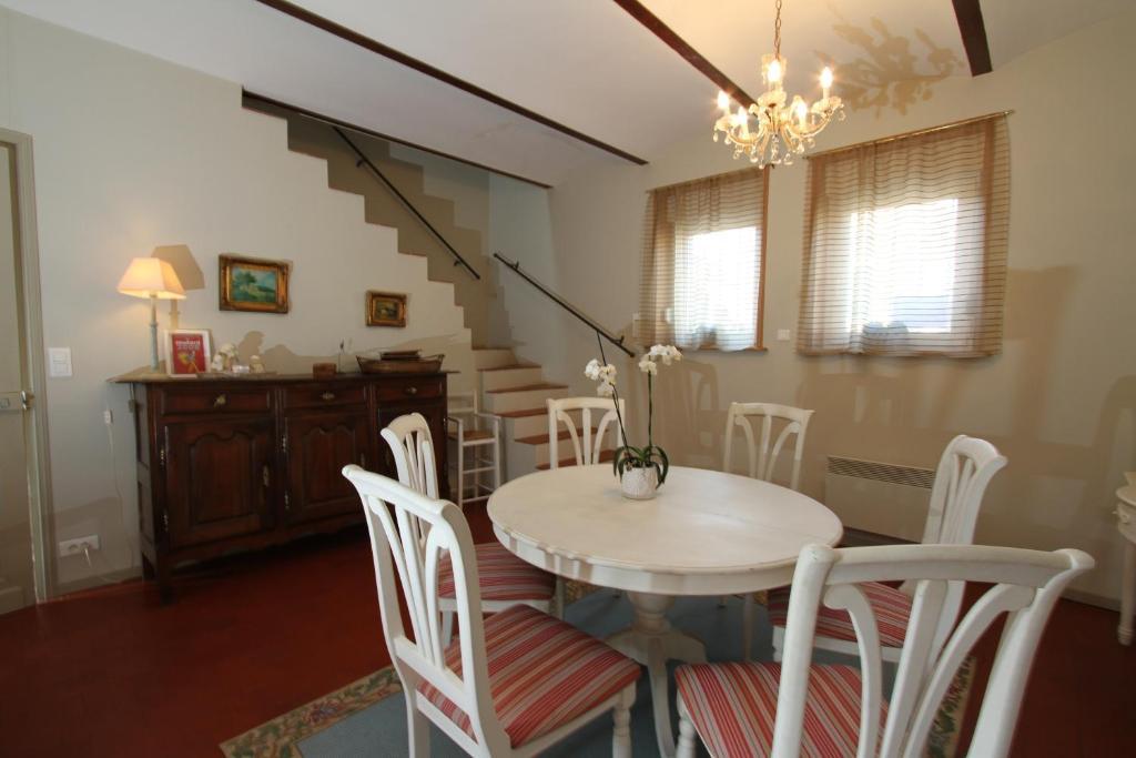 Le Clos Xavianne Ribécourt-la-Tour Kültér fotó